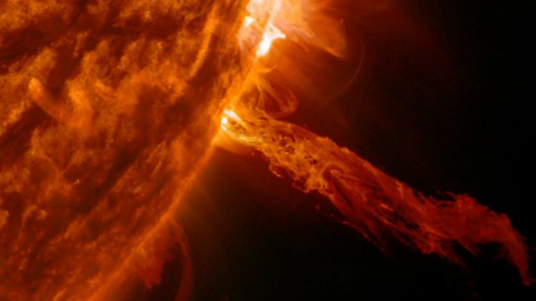 Una tormenta solar afectará las comunicaciones en la Tierra durante 24 horas