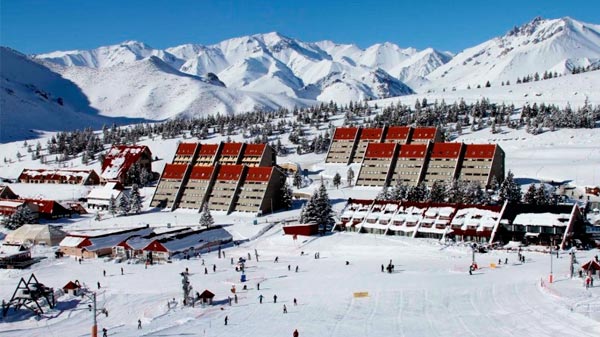 Comenzó a nevar y en Las Leñas se preparan para disfrutar