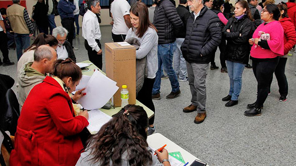 Elecciones 2023: Suárez oficializó la fecha para el 11 de junio y el 24 de septiembre