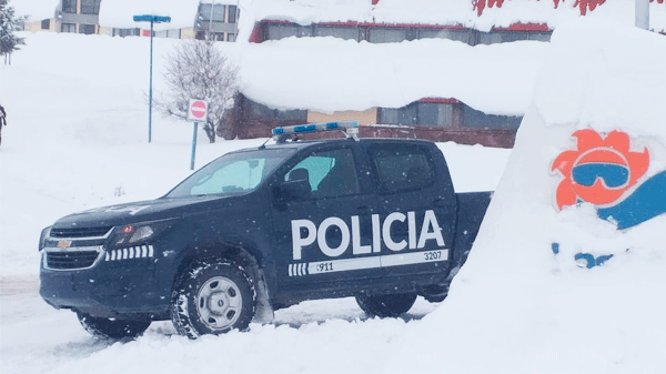 Controles viales en Las Leñas por gran tránsito de turismo