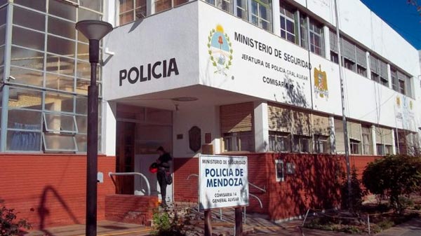 Detienen a un efectivo policial acusado de abuso sexual