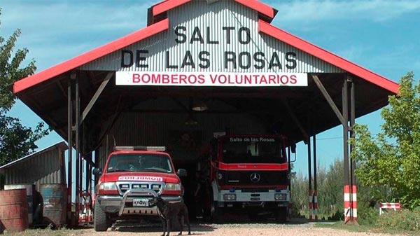 Los Bomberos Voluntarios de Salto de Las Rosas, al borde de quedar fuera de servicio