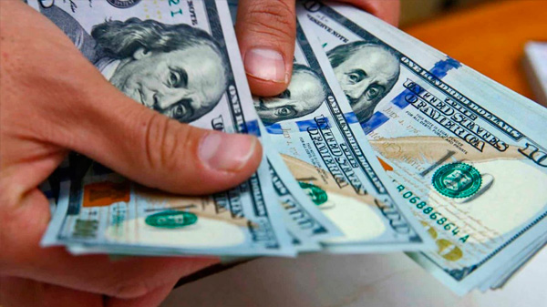 El dólar inició agosto con fuerte suba y cerró a $45,55
