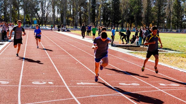 Juego Evita: La importancia de la pista profesional de atletismo para los sanrafaelinos