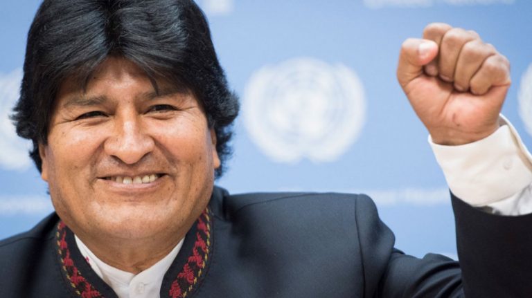 Evo Morales apela a la campaña del miedo: muestra el modelo de Macri y pregunta «¿quieren eso para Bolivia?»