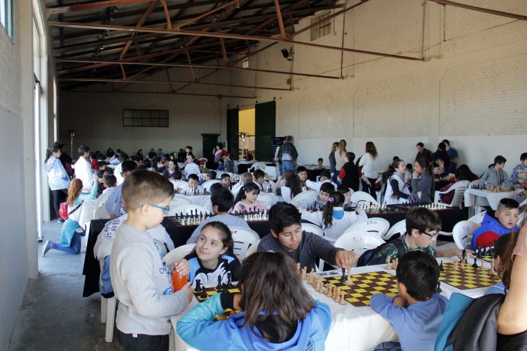 General Alvear: importante actividad de ajedrez para escuelas primarias y secundarias