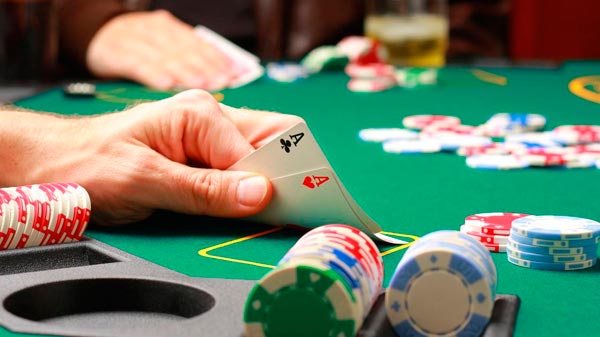 Sanción definitiva al proyecto que prohíbe fumar en salas, terrazas y balcones de casinos