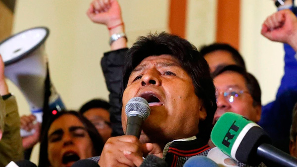 Bolivia lleva 12 horas sin que se conozcan los resultados finales de la elección presidencial y crece la intriga para saber si hay segunda vuelta