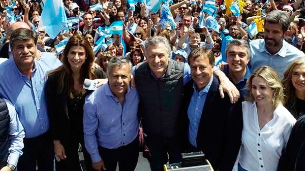 Fuerte apoyo de Cornejo y Suárez a Mauricio Macri