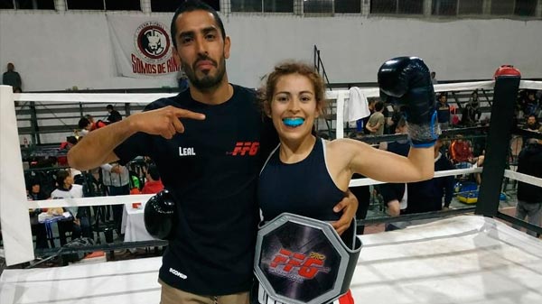 Kick Boxing: Valeria Tavares campeona nacional