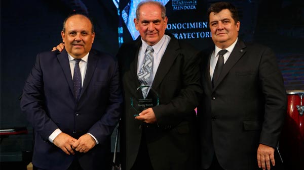 La Familia Bianchi recibió un Premio a la Trayectoria por su gran aporte a la vitivinicultura de calidad