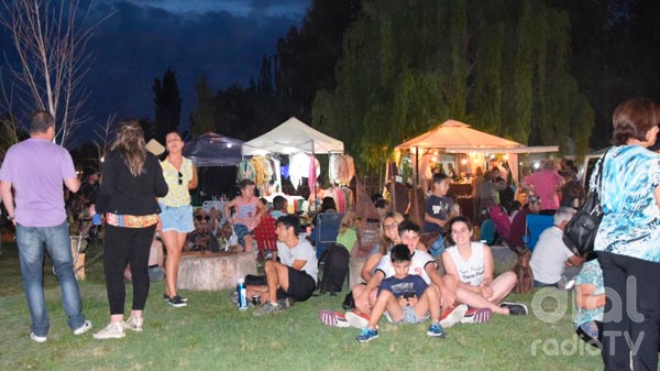 Villa 25 de Mayo: con rotundo éxito se desarrolla el tercer encuentro nacional de artesanos