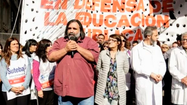 Paro nacional docente en apoyo al conflicto de los maestros en Chubut
