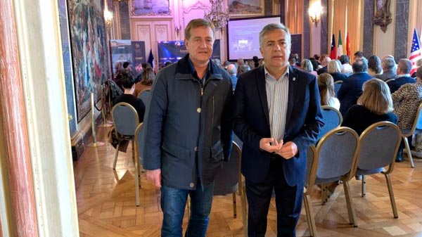 El gobernador junto a Suarez, visitaron la muestra de vitivinicultura argentina