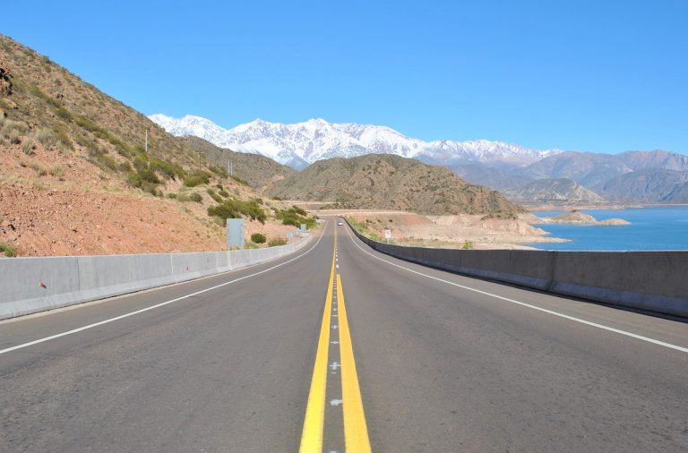 Más de 8 mil kilómetros fueron asfaltados en la provincia durante la última gestión
