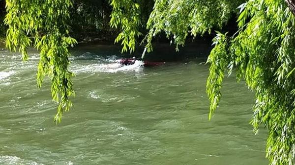 Siniestro vial en Valle Grande: un Renault Megane terminó en el río