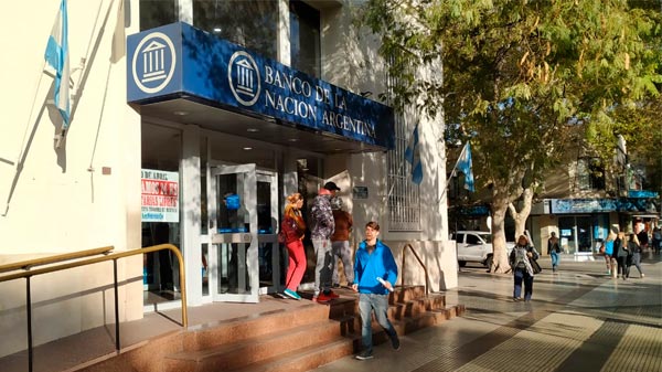 Banco Nación: luego de los cobros duplicados, este lunes se harán los reintegros