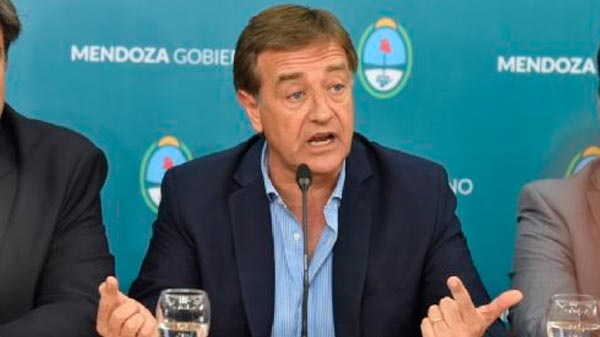 Suárez suspendió la reglamentación y convocó a todos los sectores al diálogo