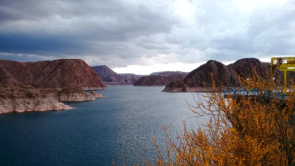 Prevención al bañarse en espejos de agua