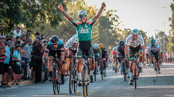 Dotti agiganta su leyenda en la Vuelta de Mendoza
