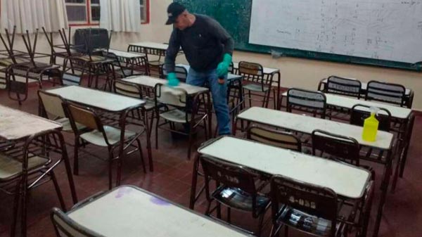 El Gobierno Provincial destinó únicamente 600 pesos por escuelas para desinfección