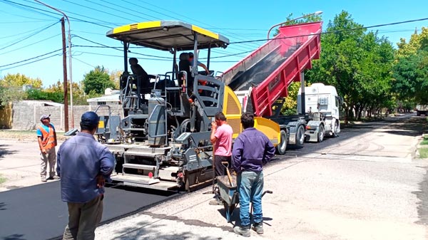 Los barrios de San Rafael continúan sumando calles asfaltadas