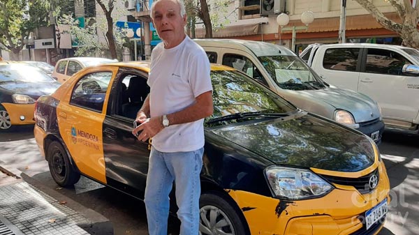 Los taxistas están ganando 300 pesos por día con 12 horas de trabajo