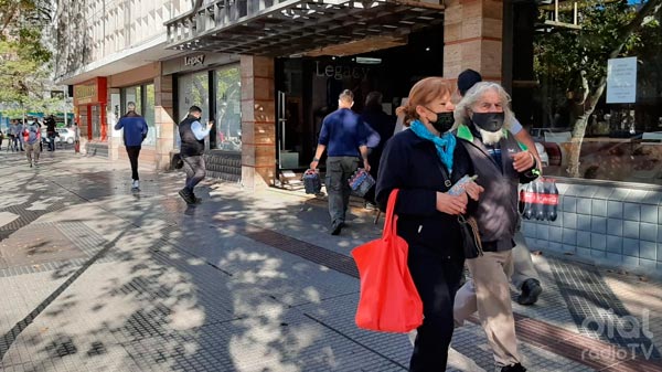 Eventos religiosos, cines y turismo siguen prohibidos en Mendoza
