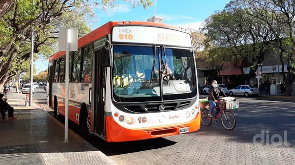 Desde el lunes se incrementa la frecuencia de colectivos a El Cerrito