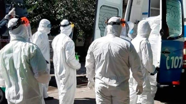 Coronavirus en Argentina: murió un enfermero de 47 en Cañuelas y un joven de 23 años en San Miguel, y ya son 132 las víctimas en el país