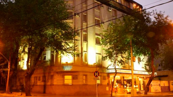 Piden aislamiento voluntario en hoteles para los médicos de Mendoza