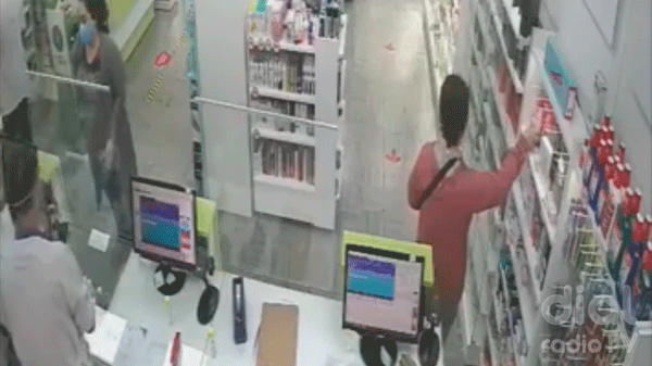 Señora mayor robó en una farmacia