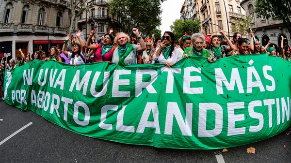 Aborto legal: el Gobierno mantiene la idea de enviar el proyecto este año, pero no será hasta después de septiembre