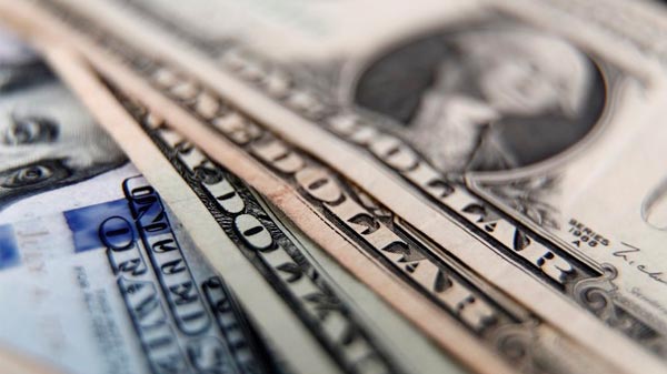 El ahorro en medio de la cuarentena: por qué crecen los depósitos en pesos y caen en dólares