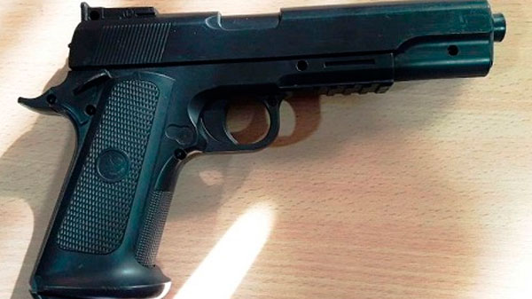 Adolescente intentó asaltar un comercio con un arma de juguete