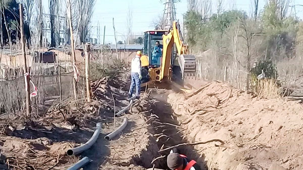 Nuevas redes de agua potable para familias de distrito