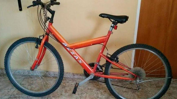 Robaron la bicicleta de una trabajadora del hospital Schestakow