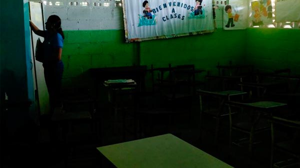 El régimen de Nicolás Maduro canceló las clases presenciales hasta enero de 2021