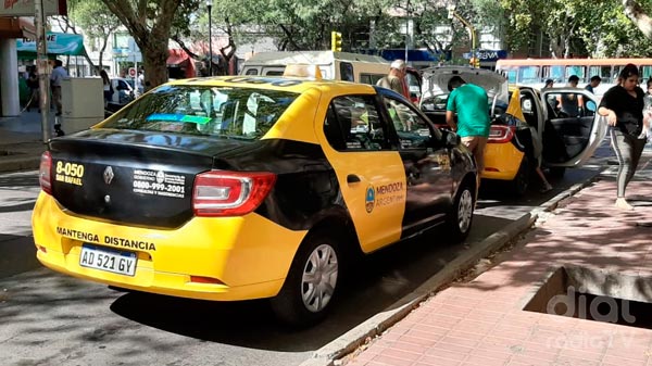 Fuerte incremento de la tarifa de taxis en Mendoza