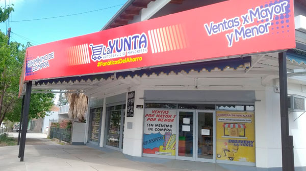 La Yunta Autoservicio Mayorista realiza la campaña «Canasta Navideña»