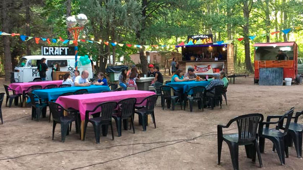 Convocan a dueños de carritos y food truck para participar del aniversario de Malargüe