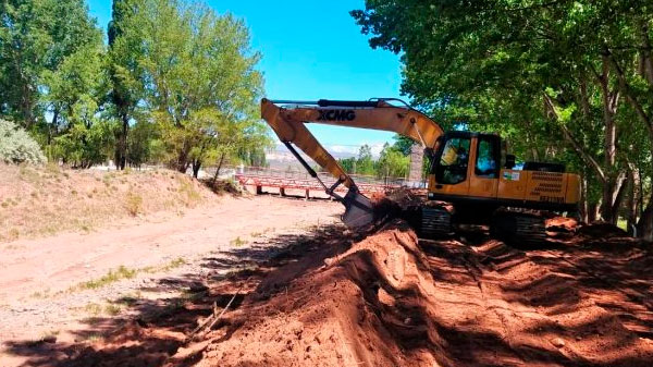 Hidráulica limpió más de 3 kilómetros de cauces en el sur provincial