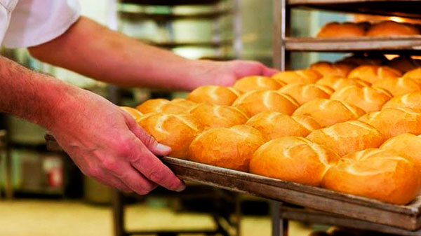 Anuncian una suba de más del 10% en el pan