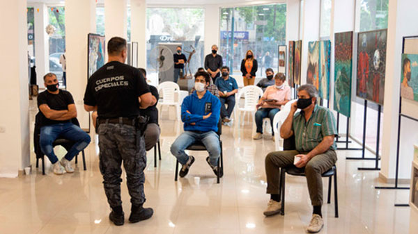 Por la inseguridad en las escuelas, capacitaron a celadores