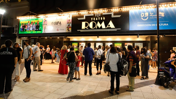 El Roma se prepara para recibir a Capusotto, Flavio Mendoza y Flor de la V