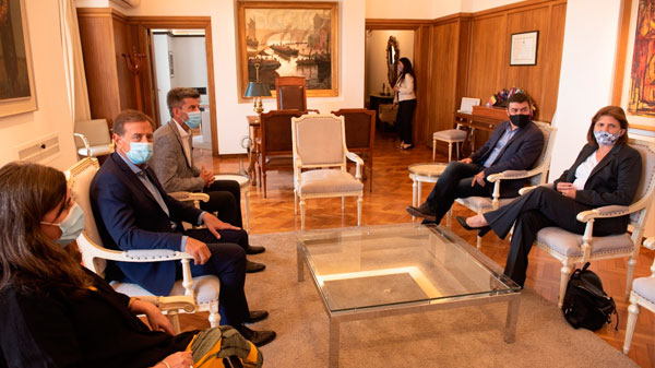 Patricia Bullrich llegó a Mendoza y se reunió con dirigentes de Cambia Mendoza