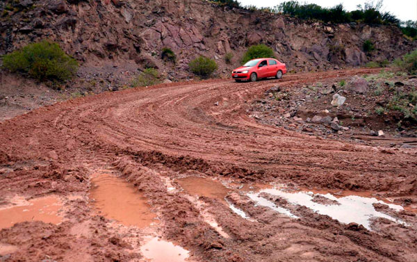 Por las lluvias, quedó intransitable el camino del Cañón del Atuel