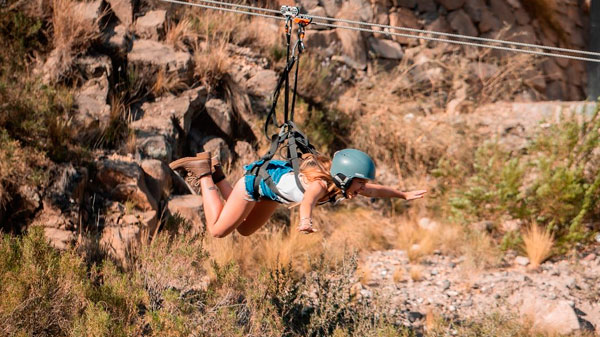 Empresa de turismo deberá pagarle $10 millones a una mujer que se accidentó en una tirolesa