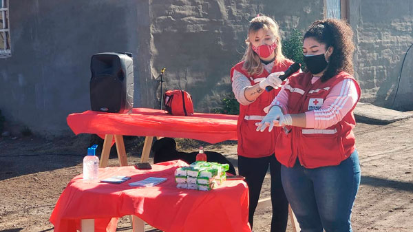 Buscan que los voluntarios del IES 9-015 y de la Cruz Roja abocados a la vacunación, puedan viajar gratis