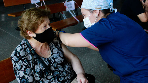 Casi 300 adultos mayores ya fueron vacunados contra el coronavirus en San Rafael